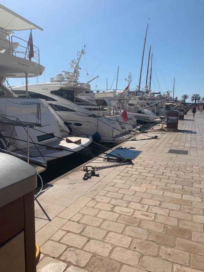Cannes Old Port, Seafront & Seaview, Yacht Show Port Екстер'єр фото