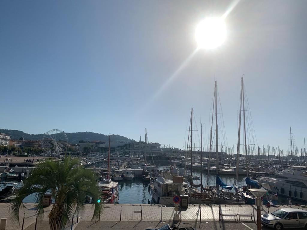 Cannes Old Port, Seafront & Seaview, Yacht Show Port Екстер'єр фото