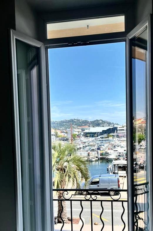Cannes Old Port, Seafront & Seaview, Yacht Show Port Екстер'єр фото